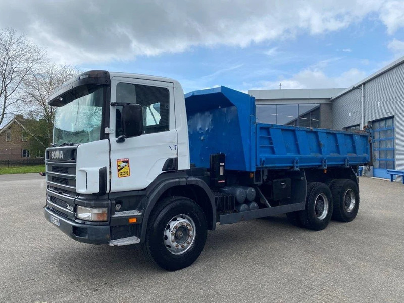 Scania 114-340 / 6X4 / 2 SIDE TIPPER / BIG AXLE / FULL-STEEL / DRUM BRAKES / MANUAL / 1999 - Tipvogn lastbil: billede 1 Scania 114-340 / 6X4 / 2 SIDE TIPPER / BIG AXLE / FULL-STEEL / DRUM BRAKES / MANUAL / 1999 - Tipvogn lastbil: billede 1