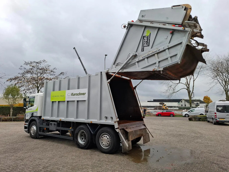 Scania P360 / RETARDER / ONLY:234640 KM / LENKACHSE / AIRCO / WORKING GARBAGE TRUCK / AUTOMATIC / EURO-5 / 2013 - Affaldsmaskine: billede 4 Scania P360 / RETARDER / ONLY:234640 KM / LENKACHSE / AIRCO / WORKING GARBAGE TRUCK / AUTOMATIC / EURO-5 / 2013 - Affaldsmaskine: billede 4