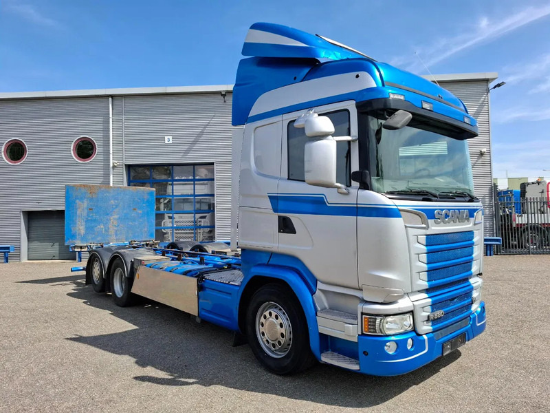 Scania R580 V8 / RETARDER / LIFT+LENKACHSE / FULL-AIR / PLATFORM 2000 KG / NAVI / LEATHER / AIRCO / AUTOMATIC / EURO-6 / 2014 - Lastbil chassis: billede 2 Scania R580 V8 / RETARDER / LIFT+LENKACHSE / FULL-AIR / PLATFORM 2000 KG / NAVI / LEATHER / AIRCO / AUTOMATIC / EURO-6 / 2014 - Lastbil chassis: billede 2