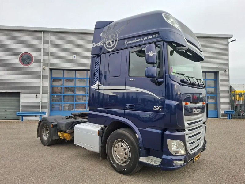 DAF XF106-440 / NL TRUCK / TUV:19-03-2026 / SMART TACHO / ACC / LWDS / FRIDGE / FULL SPOILER / AUTOMATIC / EURO-6 / 2016 - Trækker: billede 2 DAF XF106-440 / NL TRUCK / TUV:19-03-2026 / SMART TACHO / ACC / LWDS / FRIDGE / FULL SPOILER / AUTOMATIC / EURO-6 / 2016 - Trækker: billede 2