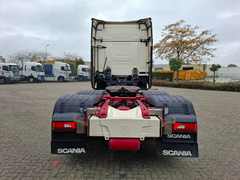 Scania NGS S650 V8 / RETARDER / 633397 KM / 9 TON FRONT AXELE / FULL-AIR / INLINER / FULL SPOILER / LEATHER / ALCOA / NAVI / FRIDGE / E - Trækker: billede 4 Scania NGS S650 V8 / RETARDER / 633397 KM / 9 TON FRONT AXELE / FULL-AIR / INLINER / FULL SPOILER / LEATHER / ALCOA / NAVI / FRIDGE / E - Trækker: billede 4