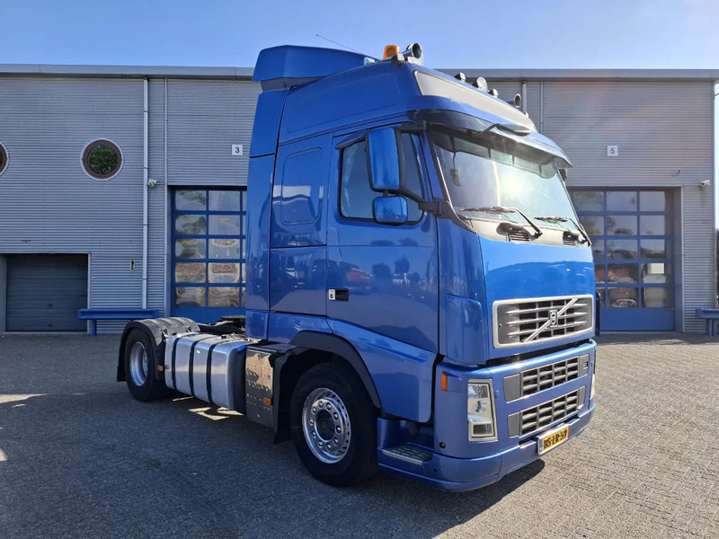 Volvo FH13-400 / HYDRAULICS / NL TRUCK / GLOBETROTTER / FRIGDE / AIRCO / AUTOMATIC / EURO-5 / 2006 - Trækker: billede 2 Volvo FH13-400 / HYDRAULICS / NL TRUCK / GLOBETROTTER / FRIGDE / AIRCO / AUTOMATIC / EURO-5 / 2006 - Trækker: billede 2