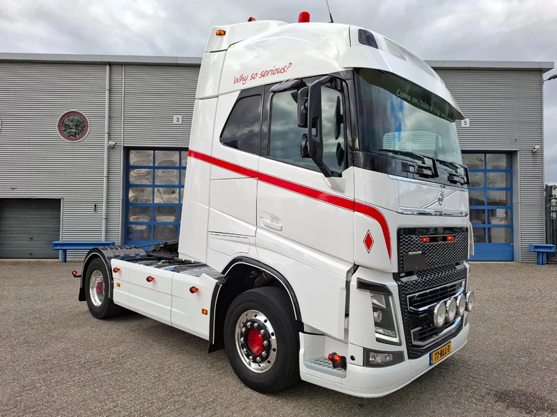 Volvo FH4-460 / CLEAN NL TRUCK / VEB+ / ADR / ACC / LWDS / DAS / DOUBLE TANK / LEATHER / FRIDGE / ALCOA / EURO-6 / 2016 - Trækker: billede 2 Volvo FH4-460 / CLEAN NL TRUCK / VEB+ / ADR / ACC / LWDS / DAS / DOUBLE TANK / LEATHER / FRIDGE / ALCOA / EURO-6 / 2016 - Trækker: billede 2