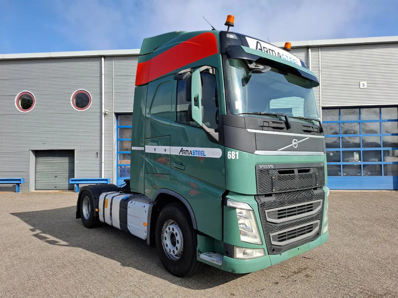 Volvo FH4-460 / VEB+ / DOUBLE TANK / FRIDGE / AIRCO / AUTOMATIC / EURO-6 / 2014 - Trækker: billede 2 Volvo FH4-460 / VEB+ / DOUBLE TANK / FRIDGE / AIRCO / AUTOMATIC / EURO-6 / 2014 - Trækker: billede 2