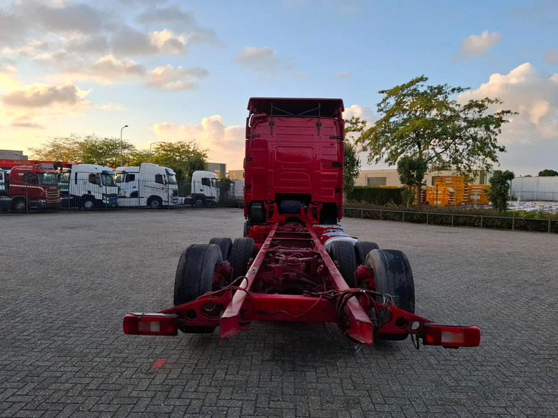 Volvo FH16-750 / BIG AXLE / VEB+ / ONLY:679711 KM / DYNAMIC STEERING / NAVI / LWDS / FULL-AIR / AUTOMATIC / EURO-6 / 2018 - Lastbil chassis: billede 4 Volvo FH16-750 / BIG AXLE / VEB+ / ONLY:679711 KM / DYNAMIC STEERING / NAVI / LWDS / FULL-AIR / AUTOMATIC / EURO-6 / 2018 - Lastbil chassis: billede 4