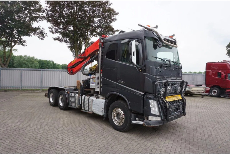 Volvo FH16-750 / ENGINE RUNNING / 6x4 / RETARDER / BIG AXLE / VEB+ / PALFINGER FD250 / EURO-6 / 2016 - Tømmerbil, Lastbil med kran: billede 3 Volvo FH16-750 / ENGINE RUNNING / 6x4 / RETARDER / BIG AXLE / VEB+ / PALFINGER FD250 / EURO-6 / 2016 - Tømmerbil, Lastbil med kran: billede 3