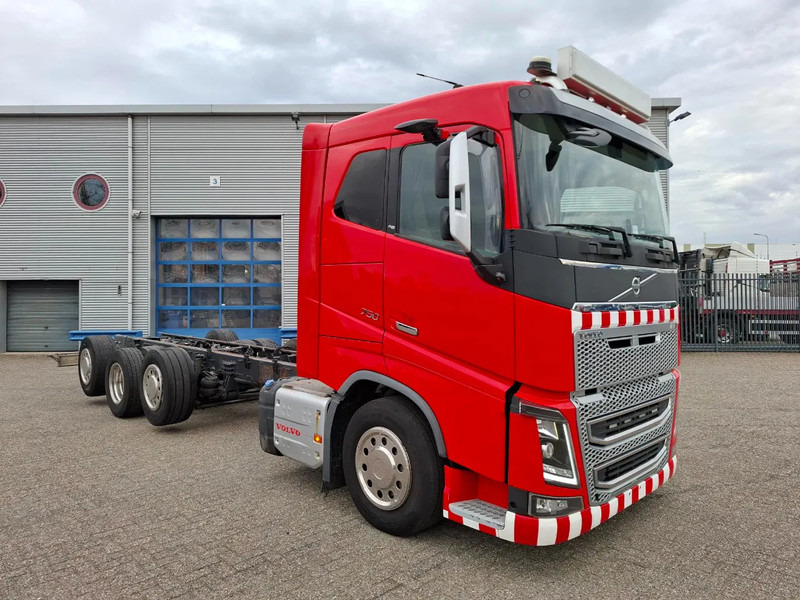 Volvo FH16-750 / VEB+ / ONLY:349761 KM / 9TON FRONT AXLE / INLINER / TECHNICAL 60TON / FULL-AIR / AUTOMATIC / EURO-6 / 2016 - Lastbil chassis: billede 2 Volvo FH16-750 / VEB+ / ONLY:349761 KM / 9TON FRONT AXLE / INLINER / TECHNICAL 60TON / FULL-AIR / AUTOMATIC / EURO-6 / 2016 - Lastbil chassis: billede 2