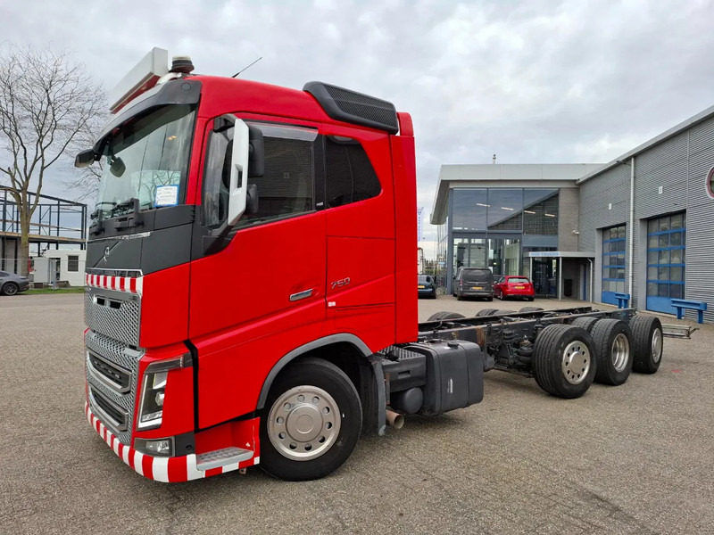 Volvo FH16-750 / VEB+ / ONLY:349761 KM / 9TON FRONT AXLE / INLINER / TECHNICAL 60TON / FULL-AIR / AUTOMATIC / EURO-6 / 2016 - Lastbil chassis: billede 1 Volvo FH16-750 / VEB+ / ONLY:349761 KM / 9TON FRONT AXLE / INLINER / TECHNICAL 60TON / FULL-AIR / AUTOMATIC / EURO-6 / 2016 - Lastbil chassis: billede 1