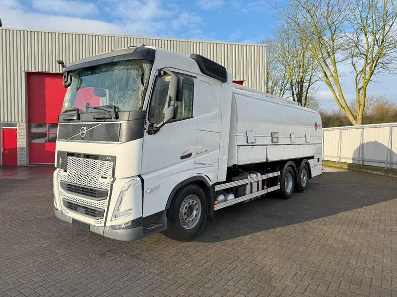 Volvo FH5-500 6X2 / ENGINE RUNNING / LIFT+LENKACHSE / FULL AIR / ADR / EUROTANK / 9-TON FRONT AXLE / I-SAVE / EURO-6 / 2022 - Tankbil: billede 1 Volvo FH5-500 6X2 / ENGINE RUNNING / LIFT+LENKACHSE / FULL AIR / ADR / EUROTANK / 9-TON FRONT AXLE / I-SAVE / EURO-6 / 2022 - Tankbil: billede 1