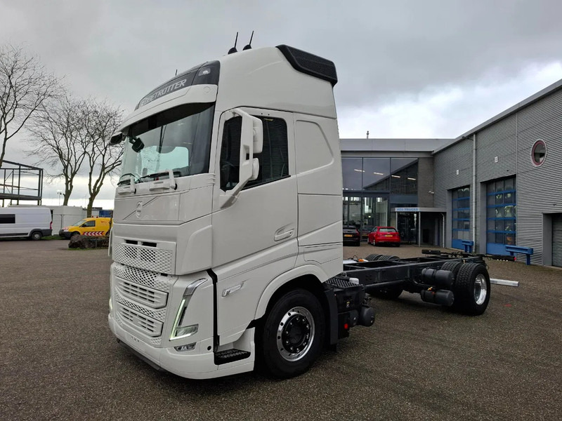 Volvo FH5-500 / XL / VEB+ / I-SAVE / I-PARKCOOL / ONLY:175784 KM / GERMAN TRUCK / FULL-AIR / WB:490 / ALCOA / LEATHER / 2023 - Lastbil chassis: billede 1 Volvo FH5-500 / XL / VEB+ / I-SAVE / I-PARKCOOL / ONLY:175784 KM / GERMAN TRUCK / FULL-AIR / WB:490 / ALCOA / LEATHER / 2023 - Lastbil chassis: billede 1