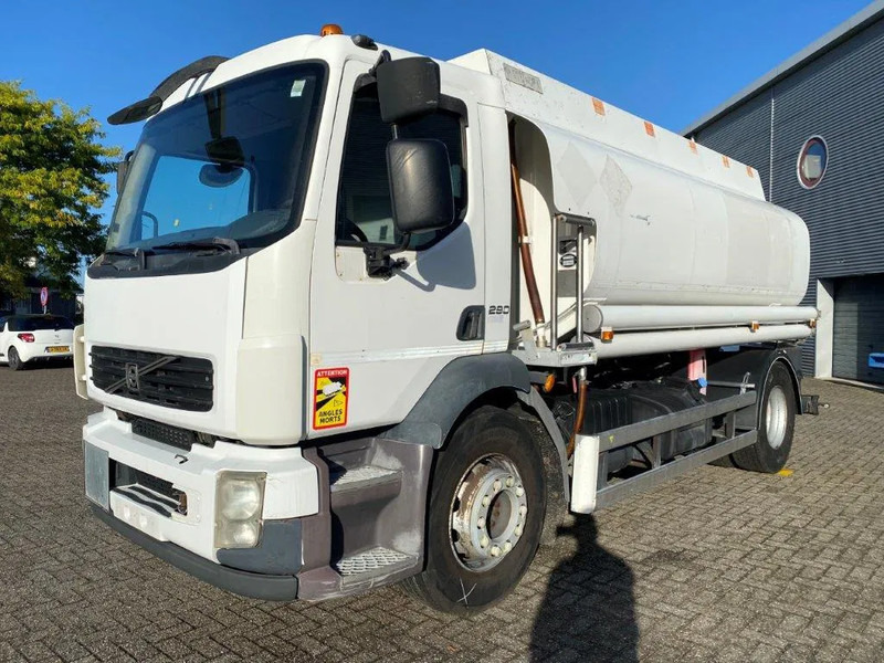 Volvo FL7-290 / 5 COMPARTIMENTS / 13000 LITER TOTAL / PUMP / AUTOMATIC / EURO-5 / 2009 - Tankbil: billede 1 Volvo FL7-290 / 5 COMPARTIMENTS / 13000 LITER TOTAL / PUMP / AUTOMATIC / EURO-5 / 2009 - Tankbil: billede 1