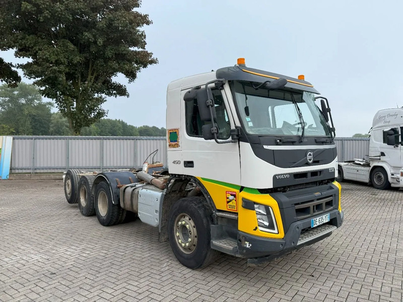 Volvo FMX 450 / ENGINE RUNNING / 8X4 / VEB / ONLY:260642 KM / PTO / LIFT+LENKACHSE / ALCOA / AUTOMATIC / EURO-6 / 2014 - Lastbil chassis: billede 2 Volvo FMX 450 / ENGINE RUNNING / 8X4 / VEB / ONLY:260642 KM / PTO / LIFT+LENKACHSE / ALCOA / AUTOMATIC / EURO-6 / 2014 - Lastbil chassis: billede 2