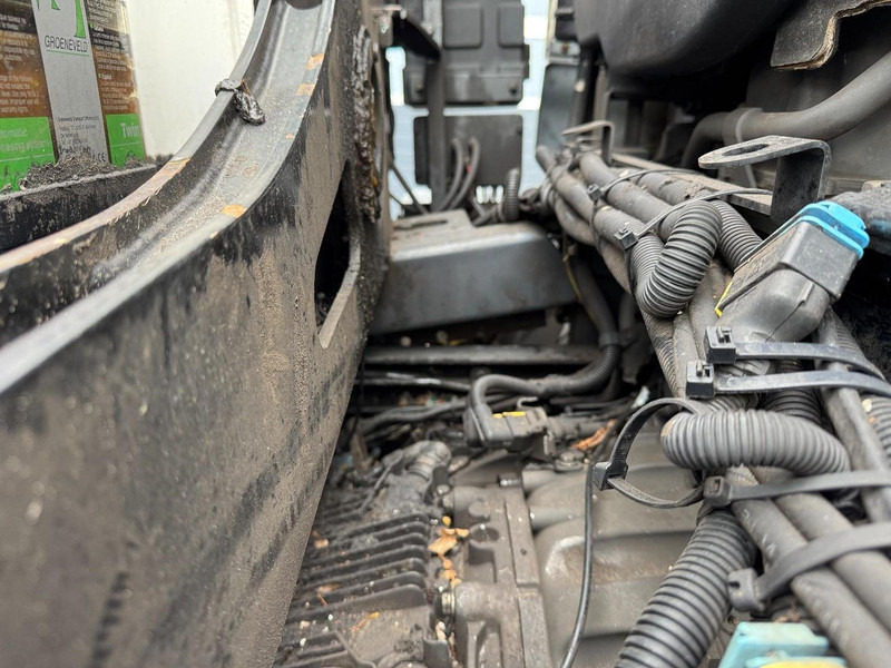 DAF CF410 FAQ HMF 2620, Unfall - Damaged. - Lastbil med kran: billede 4 DAF CF410 FAQ HMF 2620, Unfall - Damaged. - Lastbil med kran: billede 4