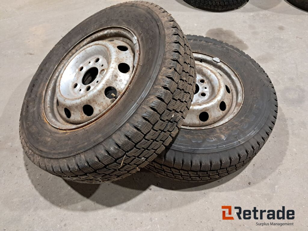 2 stk Fælge med vinterdæk Firestone 215/75 R16C - Bygningsudstyr: billede 1 2 stk Fælge med vinterdæk Firestone 215/75 R16C - Bygningsudstyr: billede 1