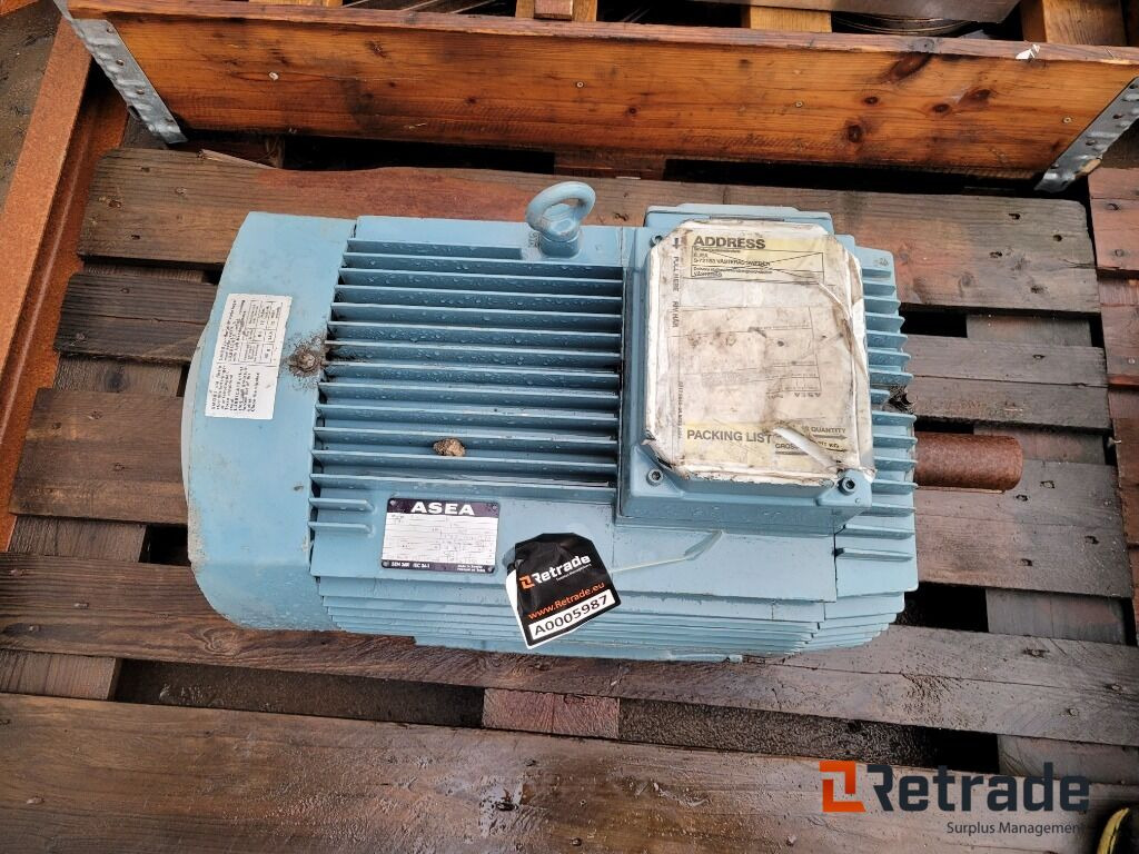 Elmotor ASEA M180L - Elektrisk system for Industrimaskine: billede 1 Elmotor ASEA M180L - Elektrisk system for Industrimaskine: billede 1
