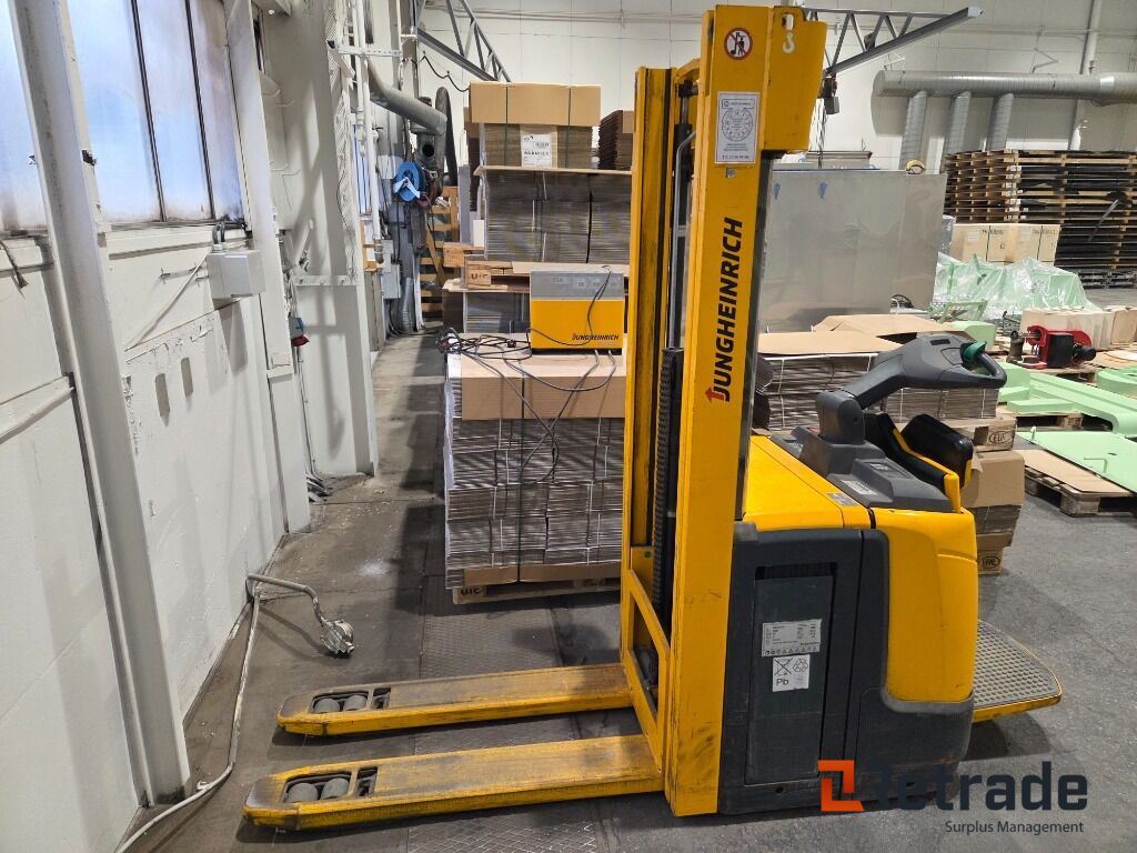 Jungheinrich erc 216z med lader 2015 mod - Stabler: billede 1 Jungheinrich erc 216z med lader 2015 mod - Stabler: billede 1