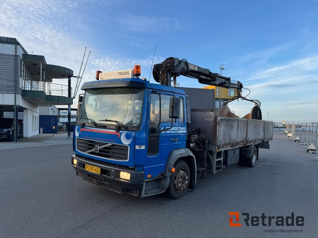 Kranbil VOLVO FL 612 - Lastbil med lad, Lastbil med kran: billede 1 Kranbil VOLVO FL 612 - Lastbil med lad, Lastbil med kran: billede 1