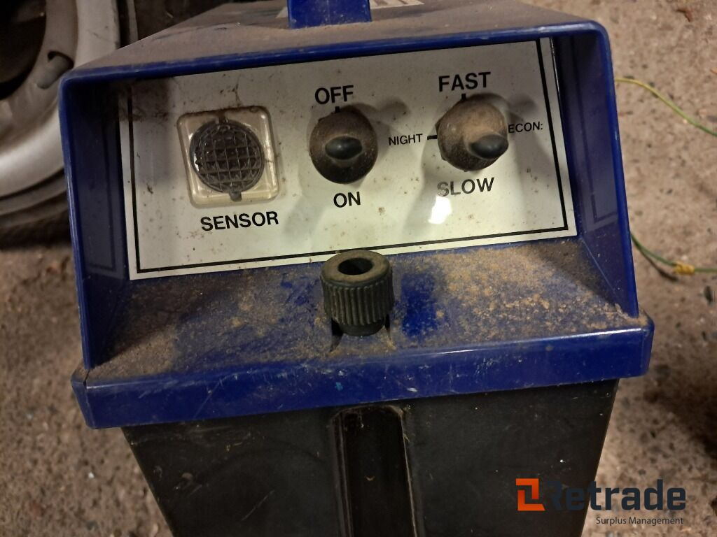 1000 m Elhegn med hegnsapparat fra Electric Shepherd ESB 125 - Landbrugsmaskine: billede 5 1000 m Elhegn med hegnsapparat fra Electric Shepherd ESB 125 - Landbrugsmaskine: billede 5