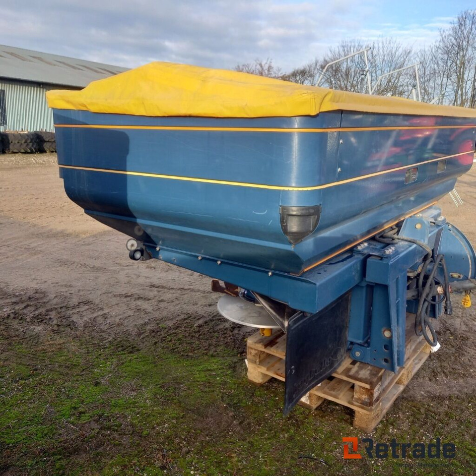 Bøgballe M2W 3000 L. Gødningspreder. - Landbrugsmaskine: billede 2 Bøgballe M2W 3000 L. Gødningspreder. - Landbrugsmaskine: billede 2