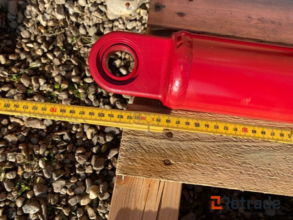 HYDRAULIK CYLINDER 2 STK. DOBBELTVIRKENDE / HYDRAULIC CYLINDER 2 PCS DOUBLE-ACTING - Landbrugsmaskine: billede 5 HYDRAULIK CYLINDER 2 STK. DOBBELTVIRKENDE / HYDRAULIC CYLINDER 2 PCS DOUBLE-ACTING - Landbrugsmaskine: billede 5