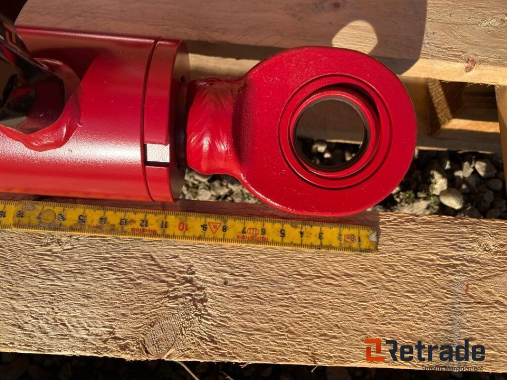 HYDRAULIK CYLINDER 2 STK. DOBBELTVIRKENDE / HYDRAULIC CYLINDER 2 PCS DOUBLE-ACTING - Landbrugsmaskine: billede 4 HYDRAULIK CYLINDER 2 STK. DOBBELTVIRKENDE / HYDRAULIC CYLINDER 2 PCS DOUBLE-ACTING - Landbrugsmaskine: billede 4