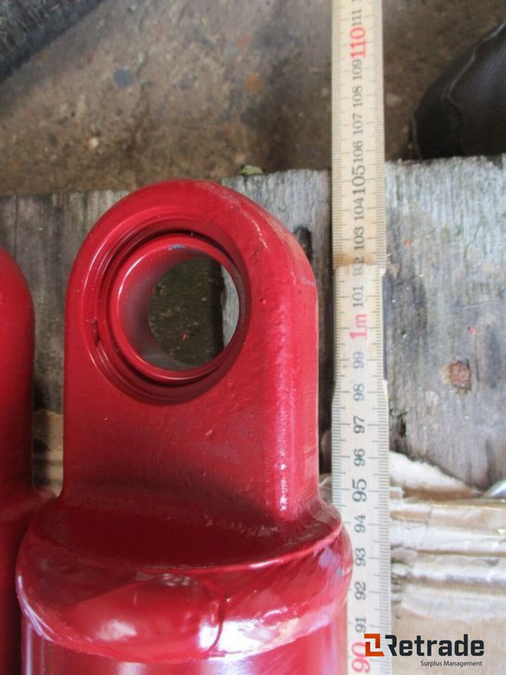 HYDRAULIK CYLINDER 4 STK. DOBBELTVIRKENDE / HYDRAULIC CYLINDER 4 PCS DOUBLE-ACTING - Landbrugsmaskine: billede 5 HYDRAULIK CYLINDER 4 STK. DOBBELTVIRKENDE / HYDRAULIC CYLINDER 4 PCS DOUBLE-ACTING - Landbrugsmaskine: billede 5
