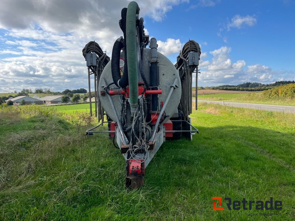 Landbrugsudstyr KIMADAN B 20000 Gyllevogn med slæbeslanger - Landbrugsmaskine: billede 2 Landbrugsudstyr KIMADAN B 20000 Gyllevogn med slæbeslanger - Landbrugsmaskine: billede 2