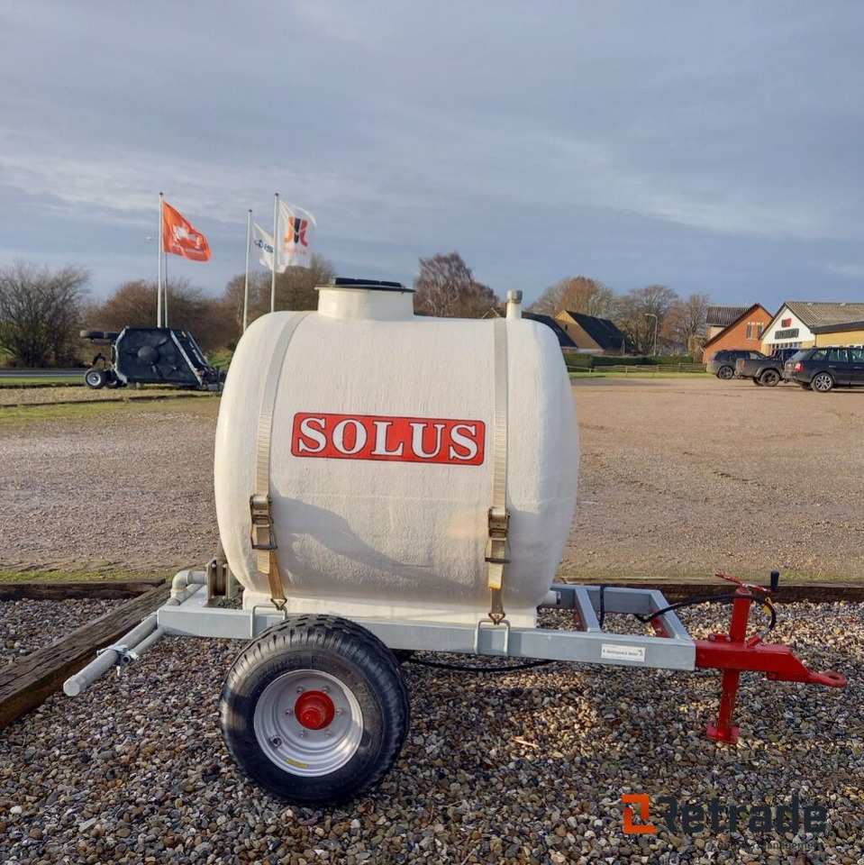 Solus 2000 l. vandvogn m. spredebom. - Landbrugsmaskine: billede 3 Solus 2000 l. vandvogn m. spredebom. - Landbrugsmaskine: billede 3
