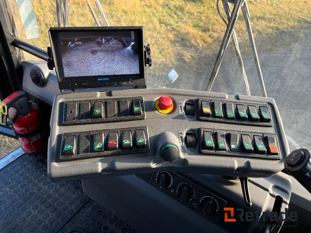 Leje en RAVO E6 feje-suge lastbil 3 koste. RAVO E6 feje-suge lastbil 3 koste.: billede 9 Leje en RAVO E6 feje-suge lastbil 3 koste. RAVO E6 feje-suge lastbil 3 koste.: billede 9