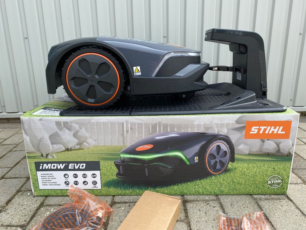 STIHL iMOW 5 EVO robotic lawn mower / STIHL iMOW 5 EVO robotgräsklippare / STIHL iMOW 5 EVO robotgressklipper / STIHL iMOW 5 EVO Mähroboter - Havemaskine: billede 2 STIHL iMOW 5 EVO robotic lawn mower / STIHL iMOW 5 EVO robotgräsklippare / STIHL iMOW 5 EVO robotgressklipper / STIHL iMOW 5 EVO Mähroboter - Havemaskine: billede 2