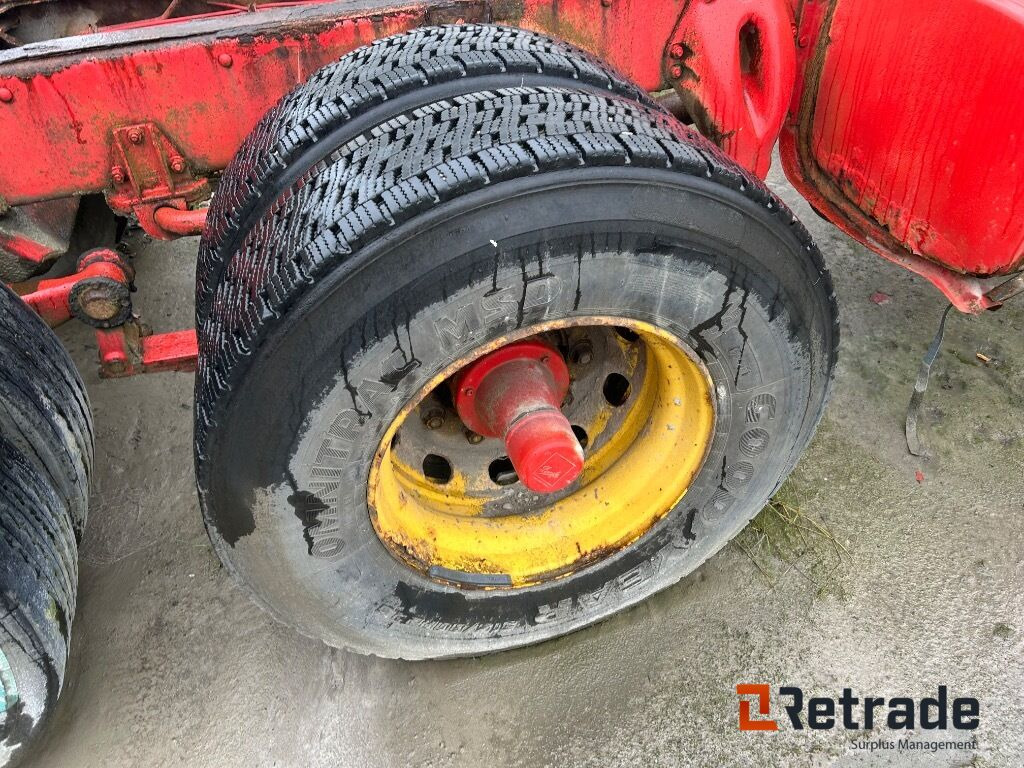Leje en  Veteranlastbil SCANIA R142H 6x2 chassi Veteranlastbil SCANIA R142H 6x2 chassi: billede 39