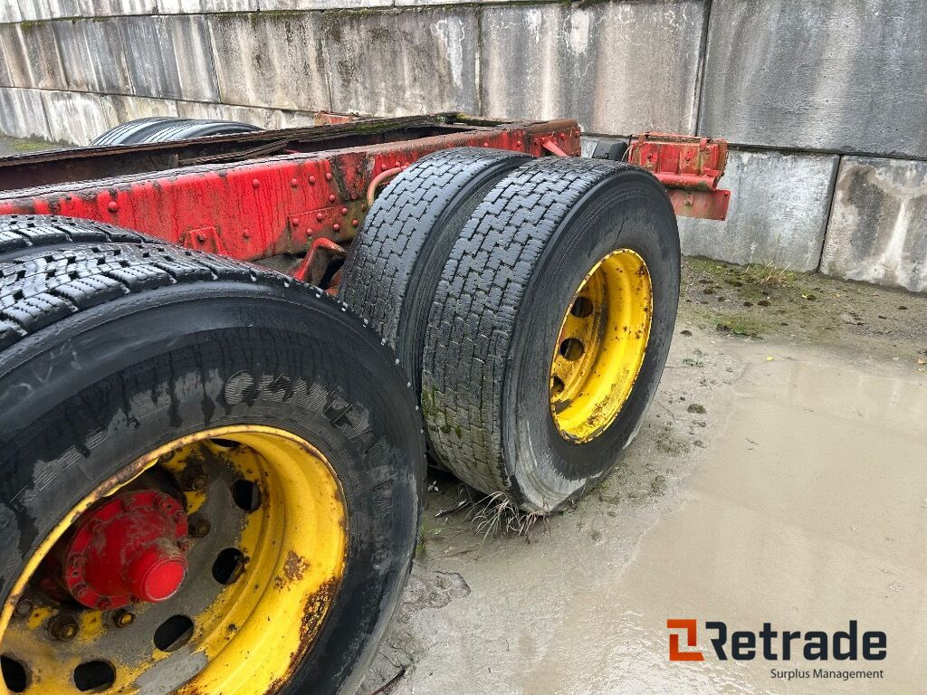 Leje en  Veteranlastbil SCANIA R142H 6x2 chassi Veteranlastbil SCANIA R142H 6x2 chassi: billede 31