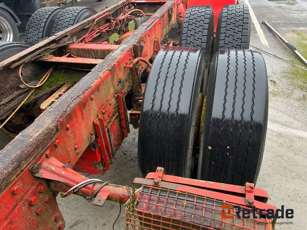 Leje en  Veteranlastbil SCANIA R142H 6x2 chassi Veteranlastbil SCANIA R142H 6x2 chassi: billede 37