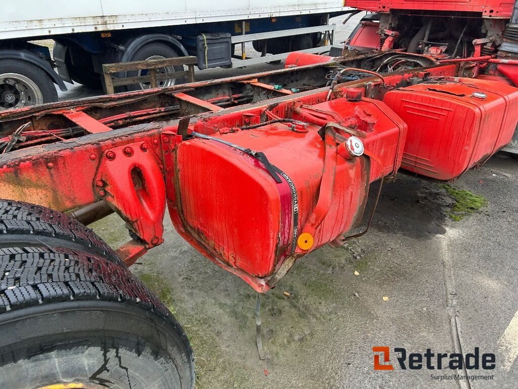 Leje en  Veteranlastbil SCANIA R142H 6x2 chassi Veteranlastbil SCANIA R142H 6x2 chassi: billede 40