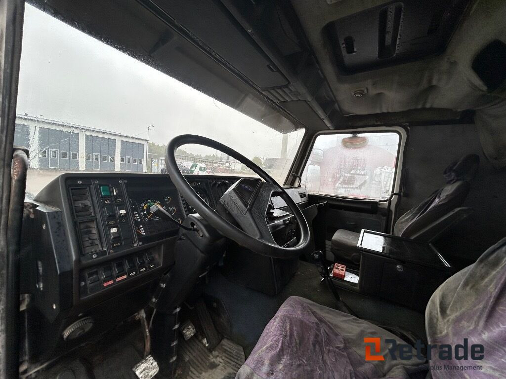 Leje en  Veteranlastbil SCANIA R142H 6x2 chassi Veteranlastbil SCANIA R142H 6x2 chassi: billede 6