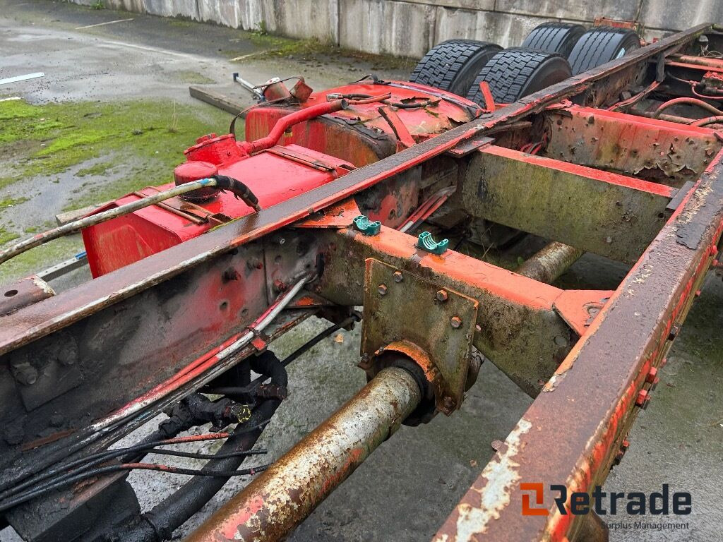 Leje en  Veteranlastbil SCANIA R142H 6x2 chassi Veteranlastbil SCANIA R142H 6x2 chassi: billede 24