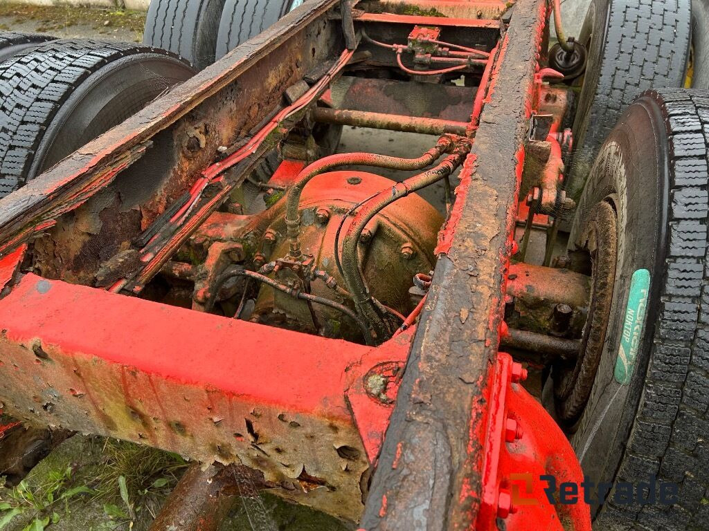 Leje en  Veteranlastbil SCANIA R142H 6x2 chassi Veteranlastbil SCANIA R142H 6x2 chassi: billede 27