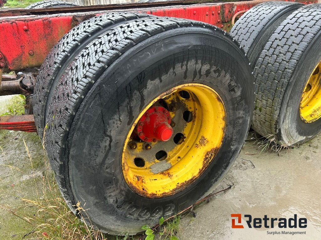 Leje en  Veteranlastbil SCANIA R142H 6x2 chassi Veteranlastbil SCANIA R142H 6x2 chassi: billede 30