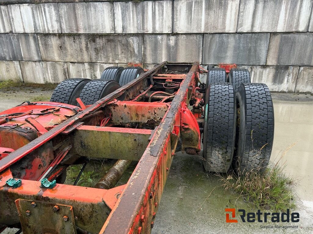 Leje en  Veteranlastbil SCANIA R142H 6x2 chassi Veteranlastbil SCANIA R142H 6x2 chassi: billede 25