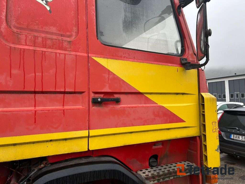 Leje en  Veteranlastbil SCANIA R142H 6x2 chassi Veteranlastbil SCANIA R142H 6x2 chassi: billede 46