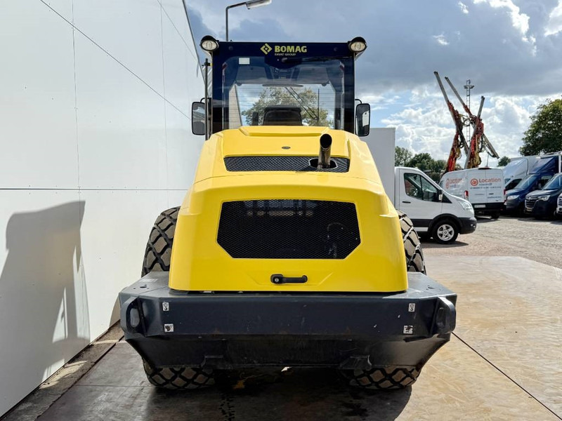 Bomag BW211DH-5 - German Machine / Only 1311 Hours! - Tromle: billede 4 Bomag BW211DH-5 - German Machine / Only 1311 Hours! - Tromle: billede 4