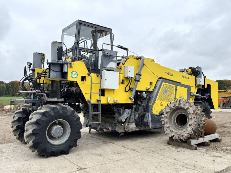 Wirtgen WR2500SK - Dutch Machine / Extra Miller and Tires - Asfaltudlægningmaskine: billede 1 Wirtgen WR2500SK - Dutch Machine / Extra Miller and Tires - Asfaltudlægningmaskine: billede 1