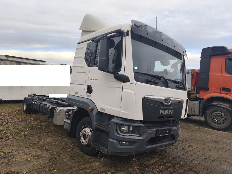 MAN TGL 12.250 Euro6 4x2 AHK - Lastbil chassis: billede 2 MAN TGL 12.250 Euro6 4x2 AHK - Lastbil chassis: billede 2