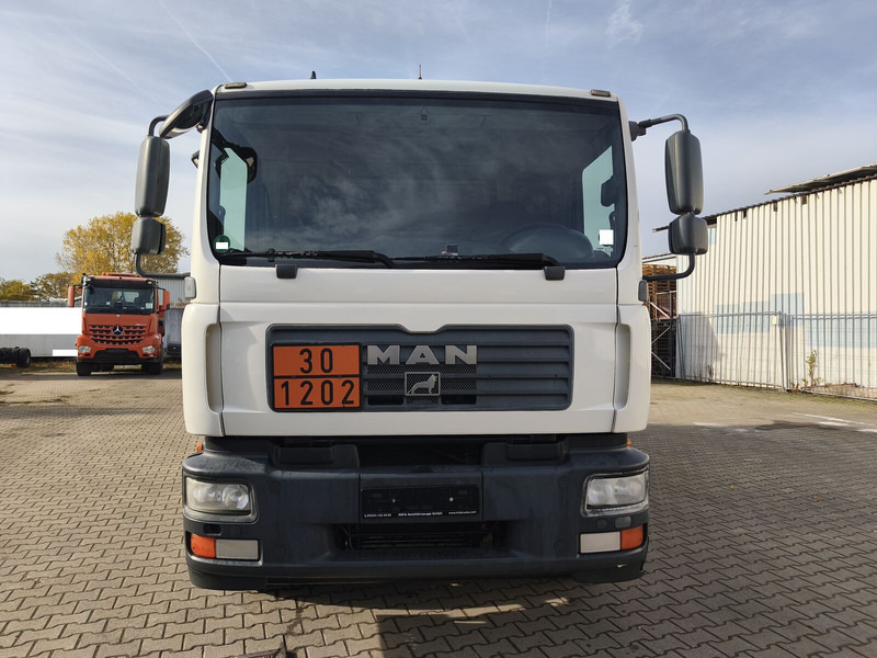 MAN TGM 18.240 12.400 l - Tankbil: billede 3 MAN TGM 18.240 12.400 l - Tankbil: billede 3