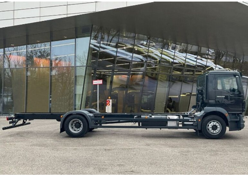 MAN TGM 18.320 4x2BL CH Fahrgestell Euro 6 Rechtslenker NEU - Lastbil chassis: billede 4 MAN TGM 18.320 4x2BL CH Fahrgestell Euro 6 Rechtslenker NEU - Lastbil chassis: billede 4