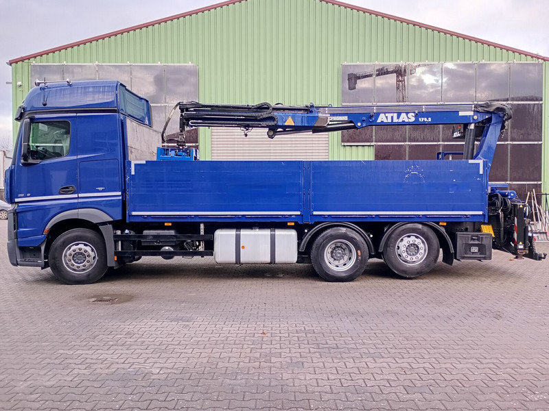 Mercedes-Benz 2545 - Lastbil med lad, Lastbil med kran: billede 4 Mercedes-Benz 2545 - Lastbil med lad, Lastbil med kran: billede 4