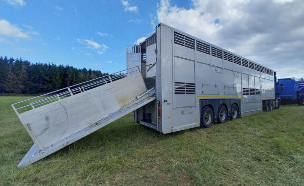 Gray and Adams Gadd3 / Works Great / Hydraulic / 2 Levels - Veetransport sættevogn: billede 2 Gray and Adams Gadd3 / Works Great / Hydraulic / 2 Levels - Veetransport sættevogn: billede 2