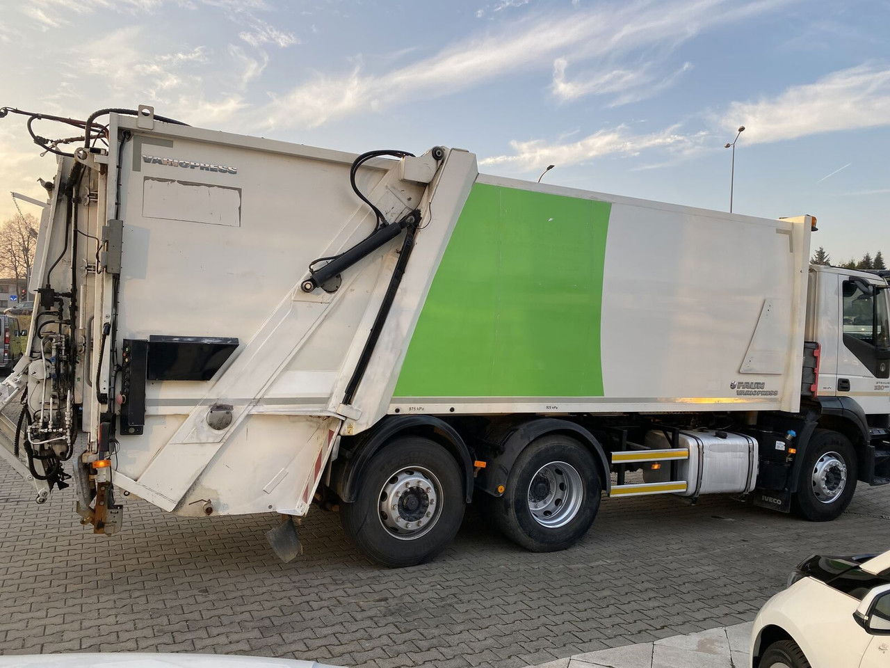 Iveco Stralis 330 EEV / Faun Vario Press 11 27M3 / Service NEW / TOP Iveco Stralis 330 EEV / Faun Vario Press 11 27M3 / Service NEW / TOP - Affaldsmaskine: billede 3 Iveco Stralis 330 EEV / Faun Vario Press 11 27M3 / Service NEW / TOP Iveco Stralis 330 EEV / Faun Vario Press 11 27M3 / Service NEW / TOP - Affaldsmaskine: billede 3