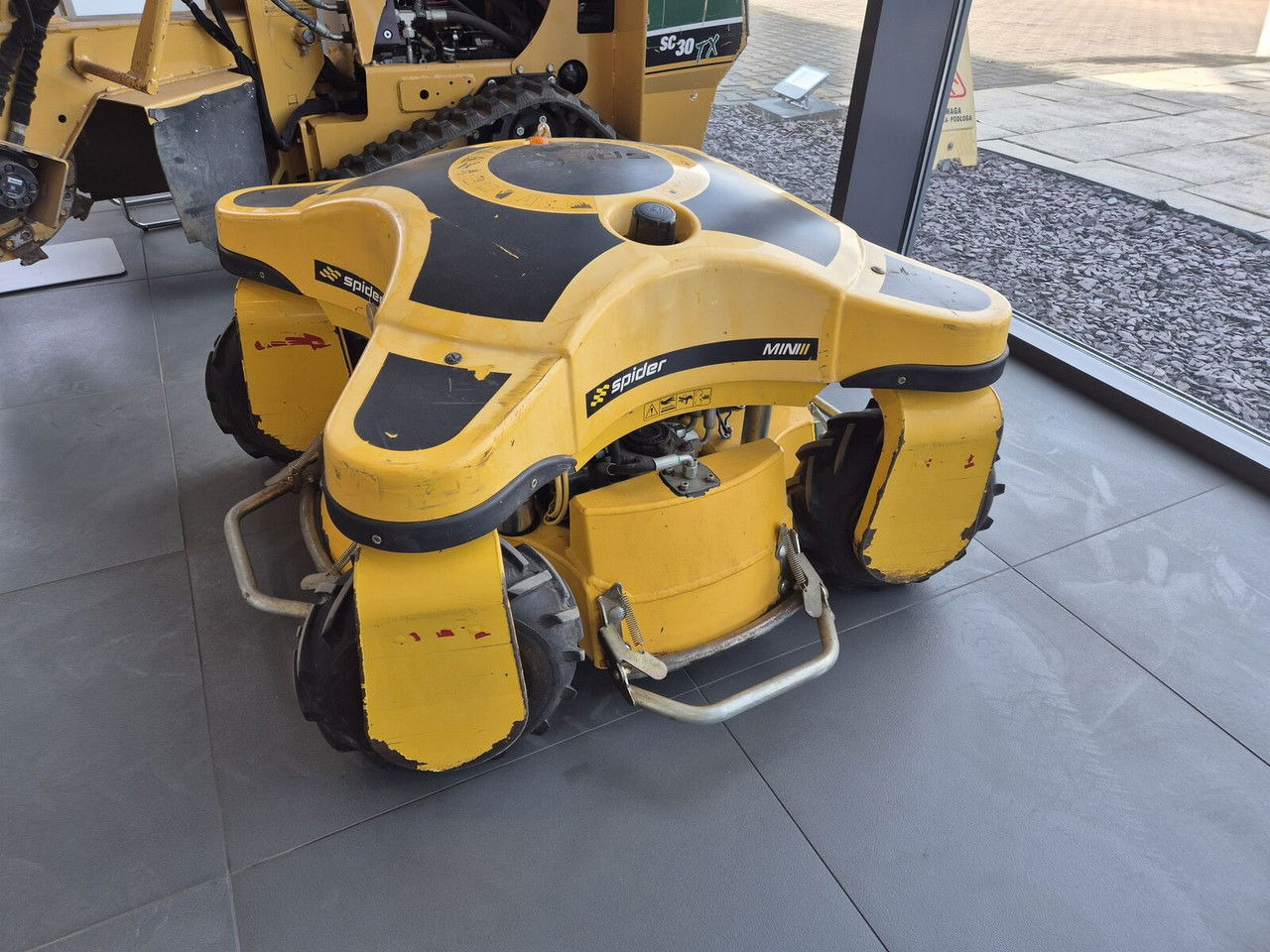 MINI Mini Spider II / 4X4 / NEW Service / Works Great - Plæneklipper: billede 1 MINI Mini Spider II / 4X4 / NEW Service / Works Great - Plæneklipper: billede 1