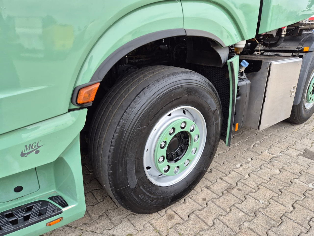 Trækker Mercedes-Benz Actros 4163 8X4 / 1 Owner / LOW KM / Super Condition: billede 17 Trækker Mercedes-Benz Actros 4163 8X4 / 1 Owner / LOW KM / Super Condition: billede 17